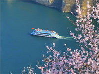 船游黃河三峽、桃花島、玄天洞，小浪底觀景臺體驗中原看“海”